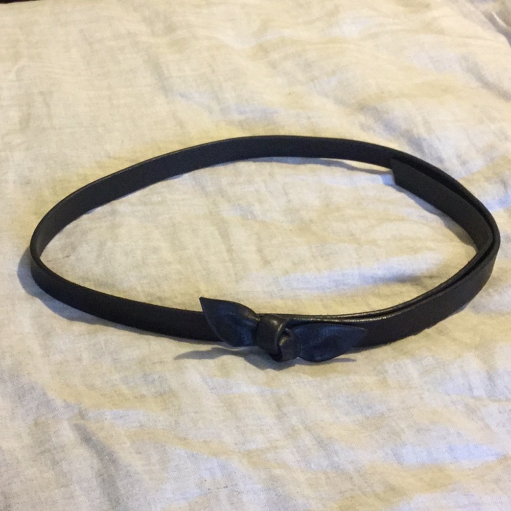 B.R. Genuine leather bow belt